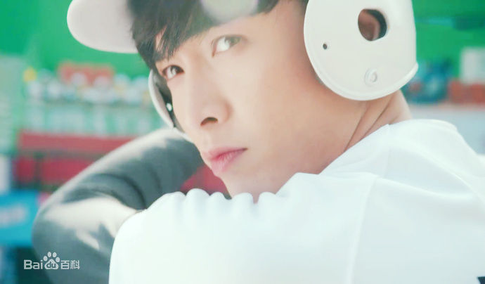 精选张艺兴(LAY，レイ)在《求婚大作战》严小赖中的图册