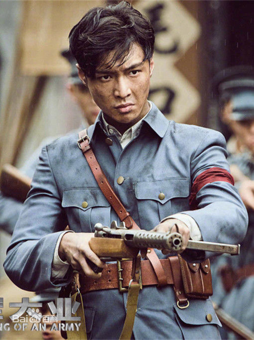 最新张艺兴(LAY，レイ)在《建军大业》卢德铭中的壁纸