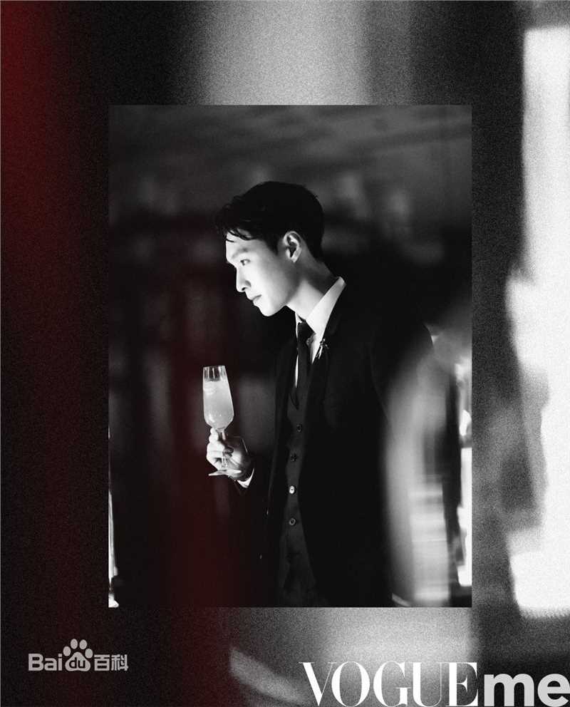 高清张艺兴(LAY，レイ)在《VogueMe》中的图集