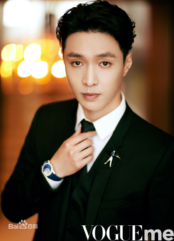高清张艺兴(LAY，レイ)在《VogueMe》中的图集