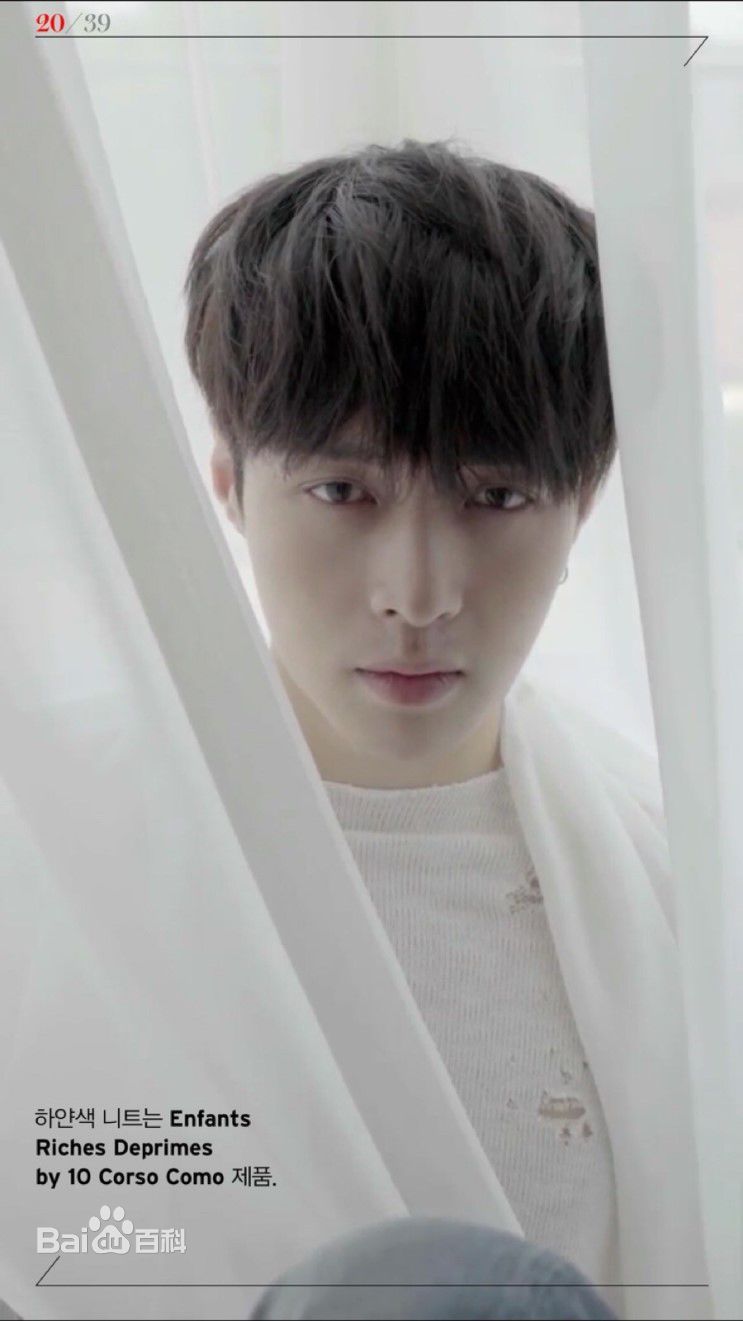 最优质张艺兴(LAY，レイ)在《W KOREA》中的相册