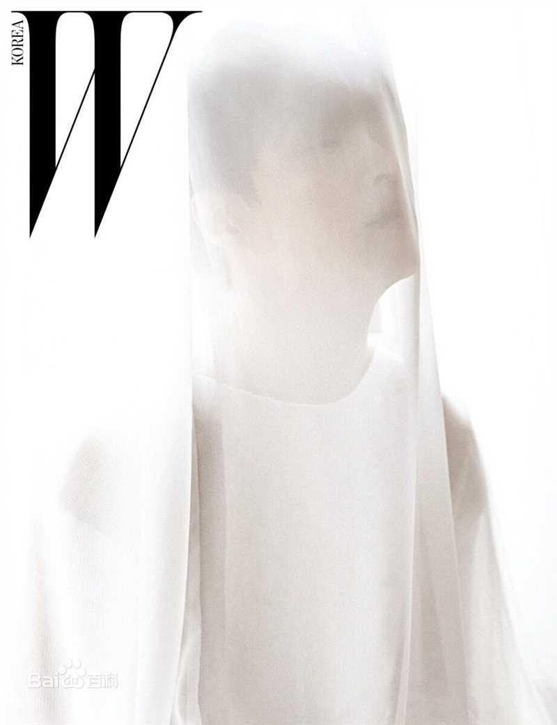 最优质张艺兴(LAY，レイ)在《W KOREA》中的相册