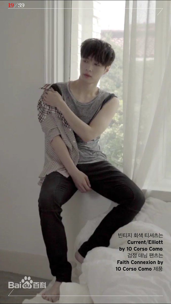 最优质张艺兴(LAY，レイ)在《W KOREA》中的相册