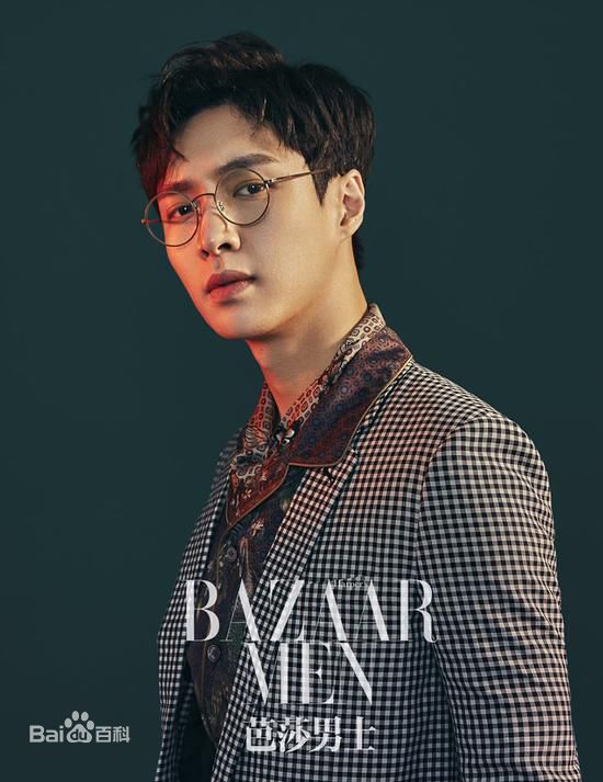 最优质张艺兴(LAY，レイ)在《芭莎男士》中的相册