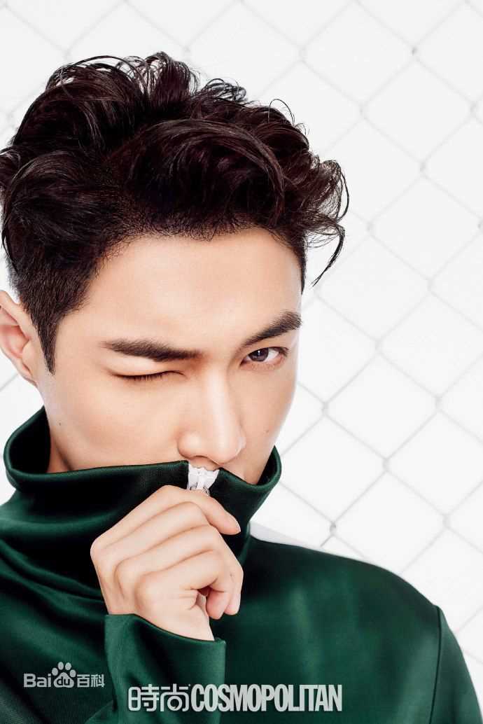 最优质张艺兴(LAY，レイ)在《时尚COO》8月中的相册