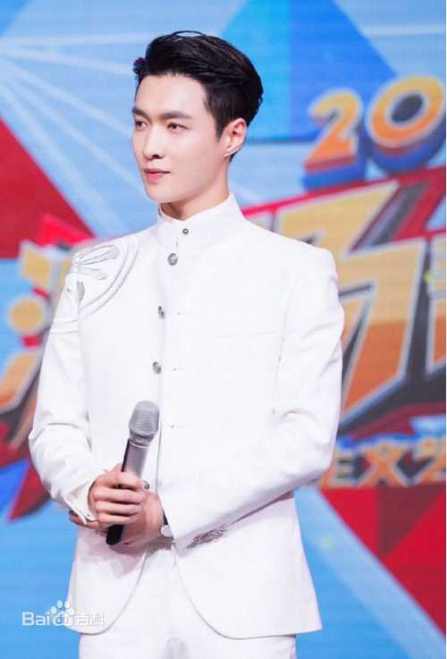 张艺兴(LAY，レイ)向上向善好青年图册