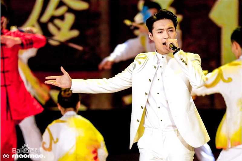 张艺兴(LAY，レイ)向上向善好青年图册