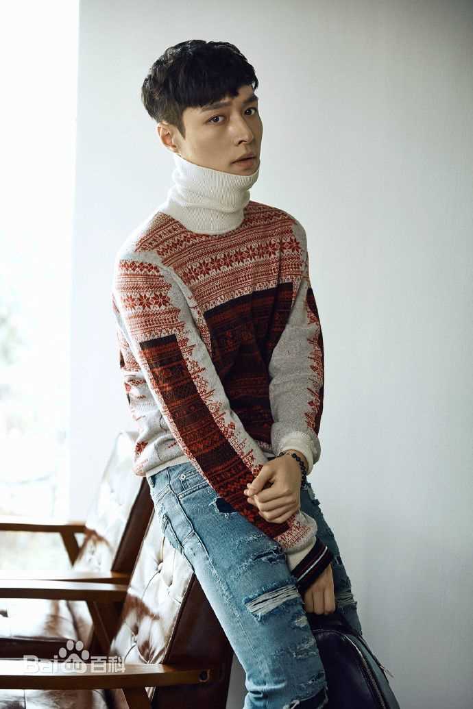 张艺兴(LAY，レイ)最新街拍壁纸