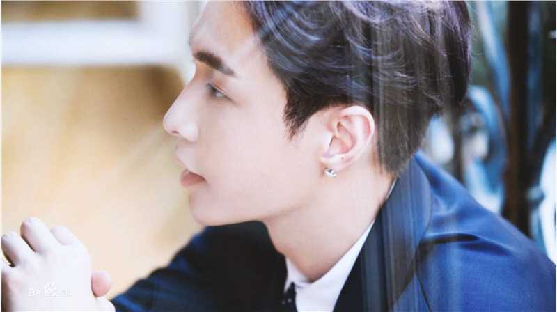 张艺兴(LAY，レイ)专辑《SHEEP》最优质海报相册