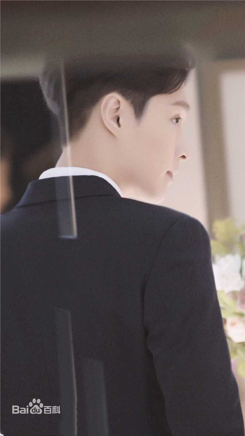 张艺兴(LAY，レイ)专辑《SHEEP》最优质海报相册