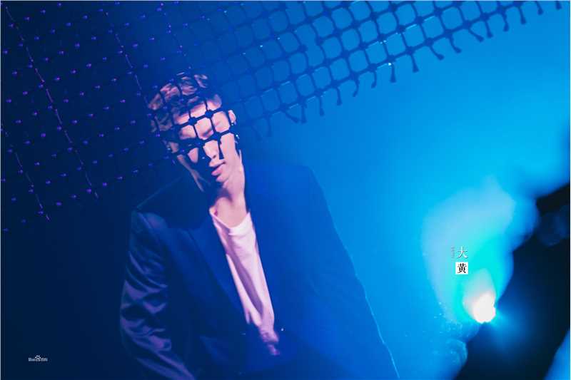 张艺兴(LAY，レイ)事业版图发布会生活照