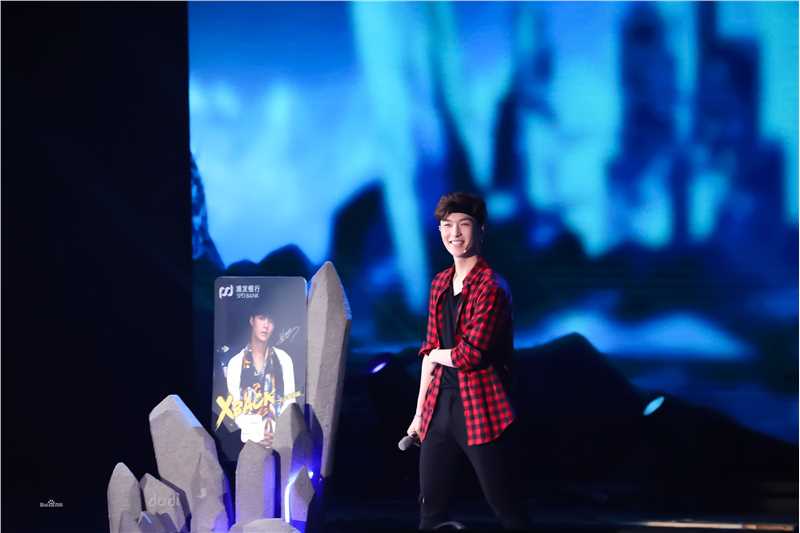 张艺兴(LAY，レイ)事业版图发布会生活照