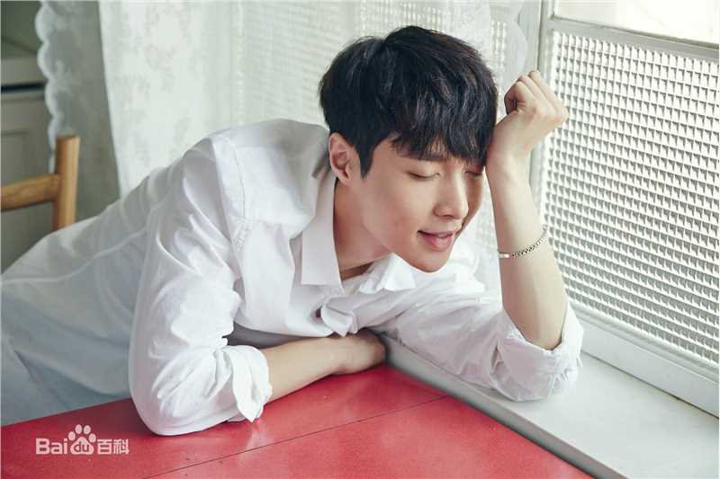 张艺兴(LAY，レイ)最全《24·而立》相册