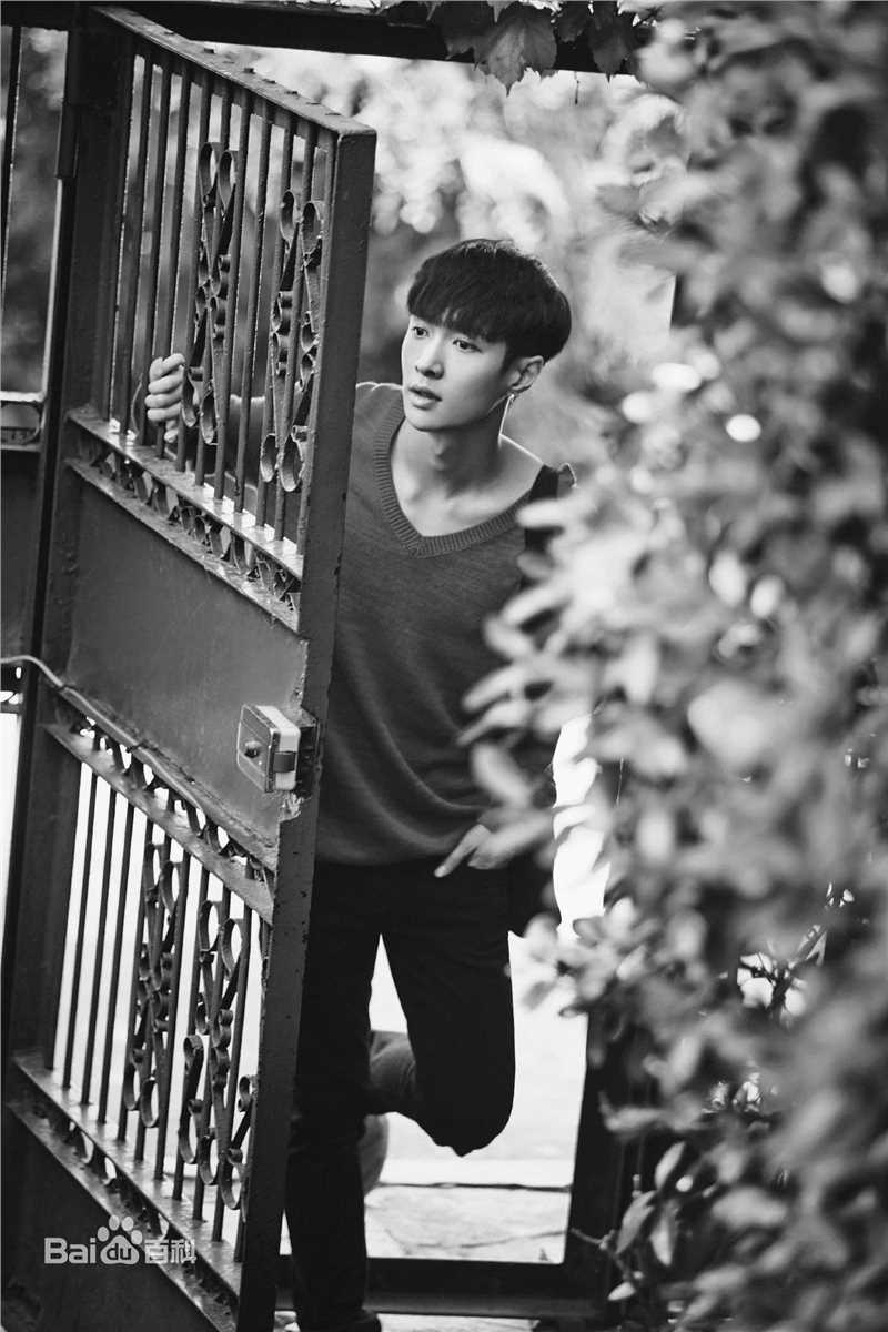 张艺兴(LAY，レイ)最全《24·而立》相册