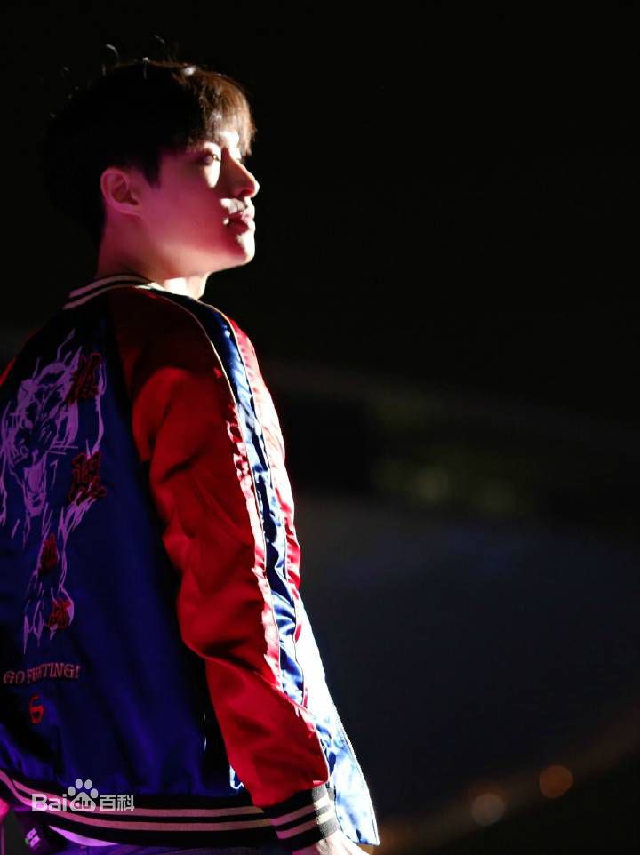 张艺兴(LAY，レイ)活动 极限挑战图片图集