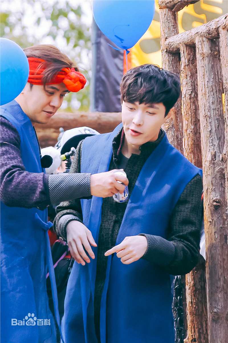 张艺兴(LAY，レイ)活动 极限挑战图片图集