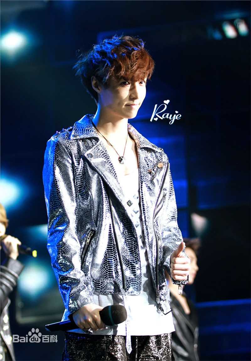 精选张艺兴(LAY，レイ)图片