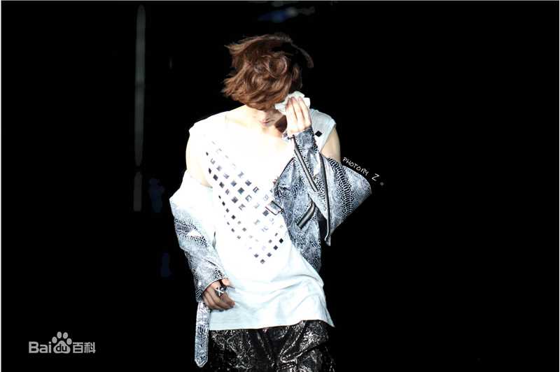 精选张艺兴(LAY，レイ)图片