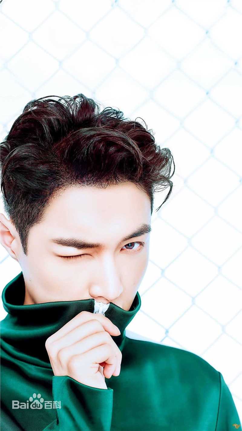 张艺兴(LAY，レイ)最优质coopolitan相册