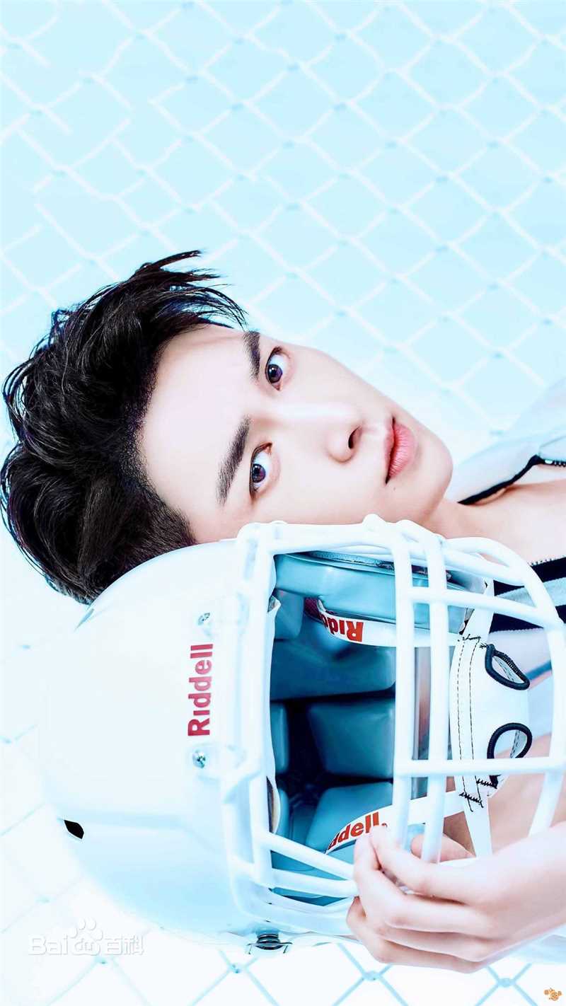 张艺兴(LAY，レイ)最优质coopolitan相册