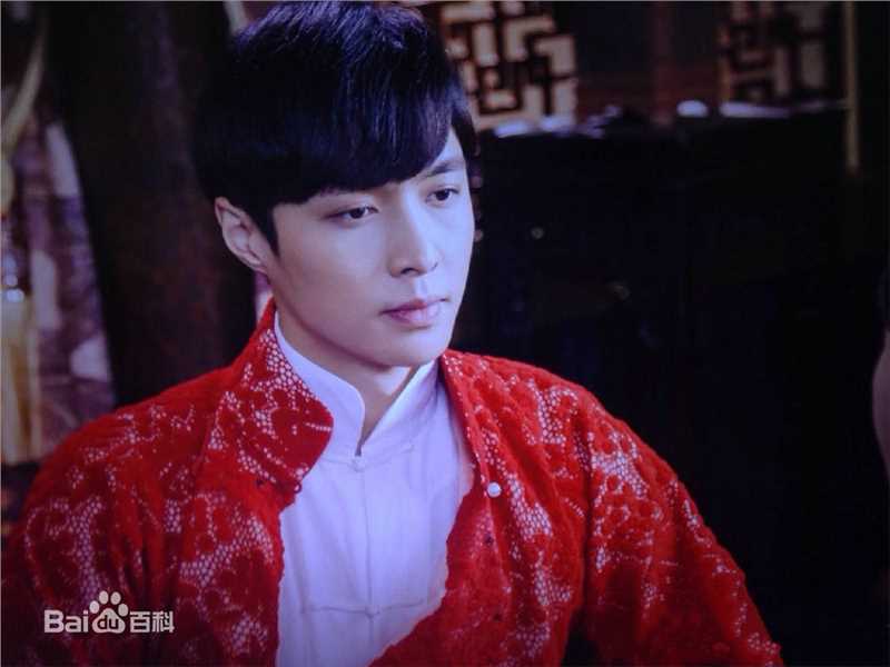 高清张艺兴(LAY，レイ)在作品 《老九门》饰演》二月红中的图册