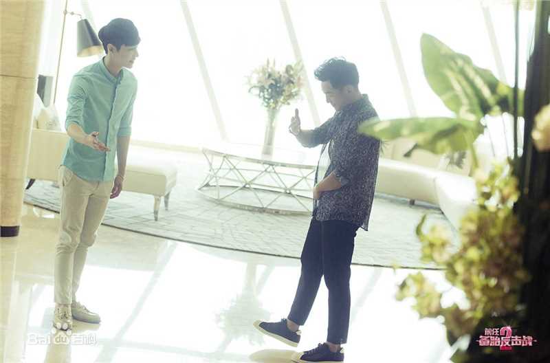 精选张艺兴(LAY，レイ)在作品《前任2：备胎反击战》饰演 李相赫中的图册