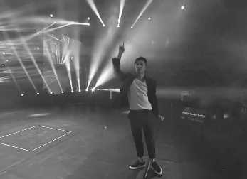 高清张艺兴(LAY，レイ)性感图片