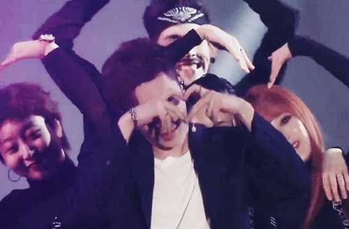 高清张艺兴(LAY，レイ)性感图片