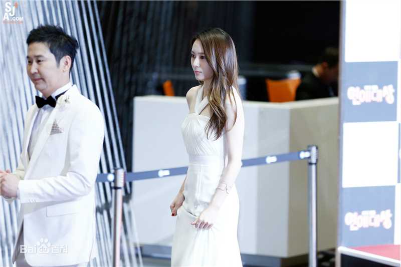 郑秀晶(Jung Soo Jung、Chrystal、Krystal、)4图册