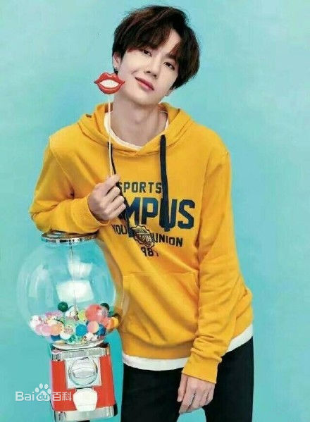 王一博(YiBo)最优质杂志/相册