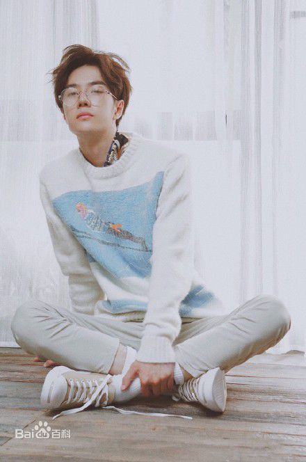 王一博(YiBo)最优质杂志/相册