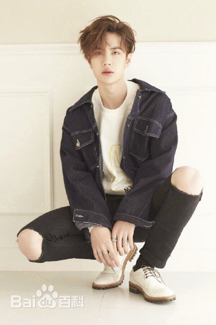 王一博(YiBo)最优质杂志/相册