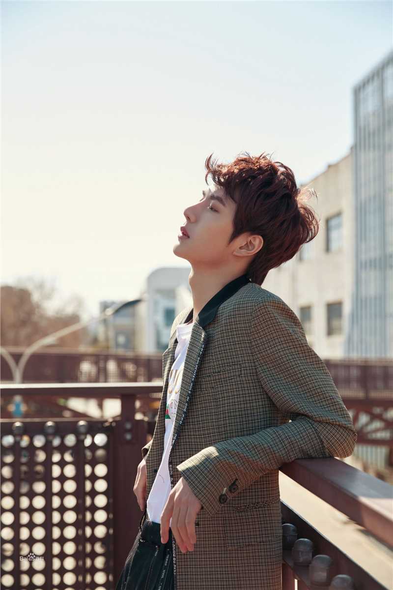 王一博(YiBo)最优质杂志/相册