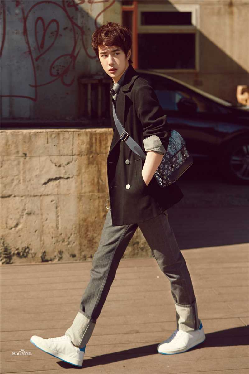 王一博(YiBo)最优质杂志/相册