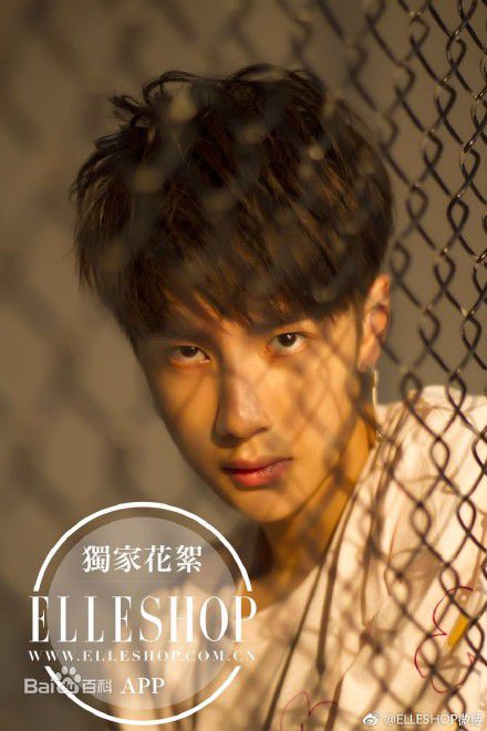 王一博(YiBo)最优质杂志/相册