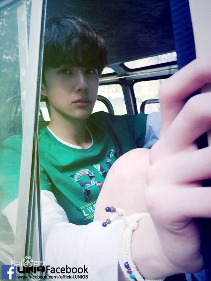 王一博(YiBo)演唱会及其他素颜照壁纸