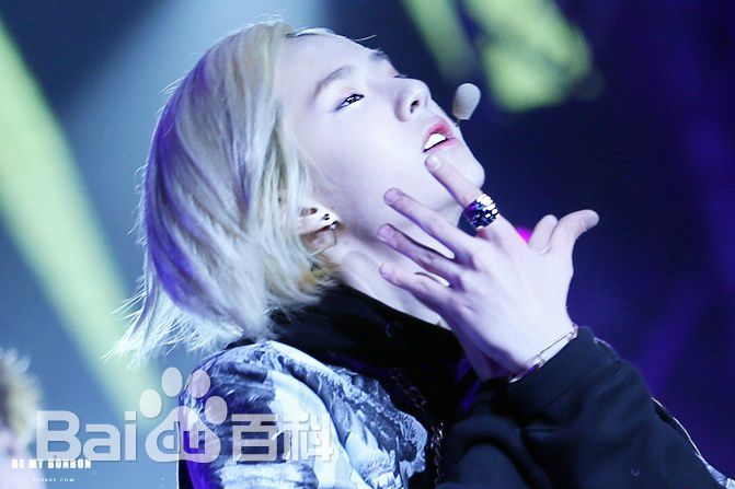 王一博(YiBo)2014年-2015年素颜照相册