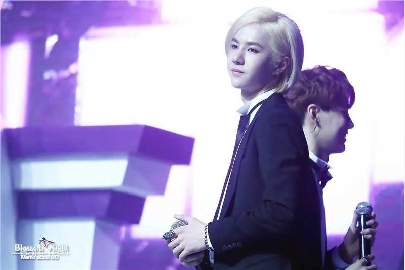 王一博(YiBo)2014年-2015年素颜照相册