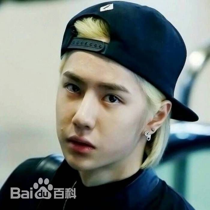 王一博(YiBo)2014年-2015年素颜照相册