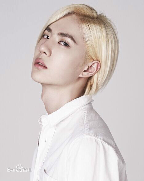 王一博(YiBo)2014年-2015年素颜照相册