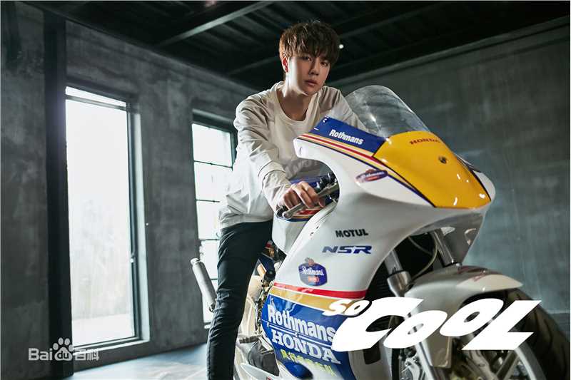 王一博(YiBo)SoCooL图册