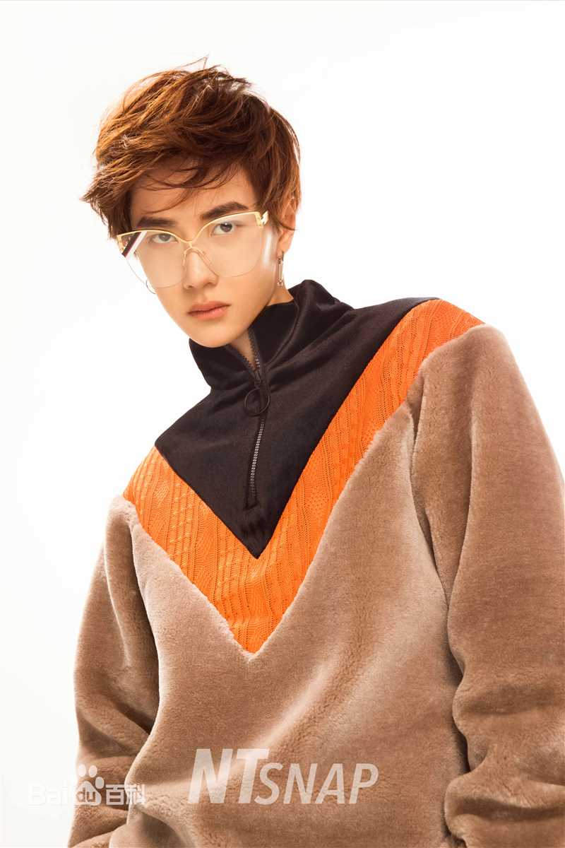 最全王一博(YiBo)在《NTsnap》时尚大片中的壁纸