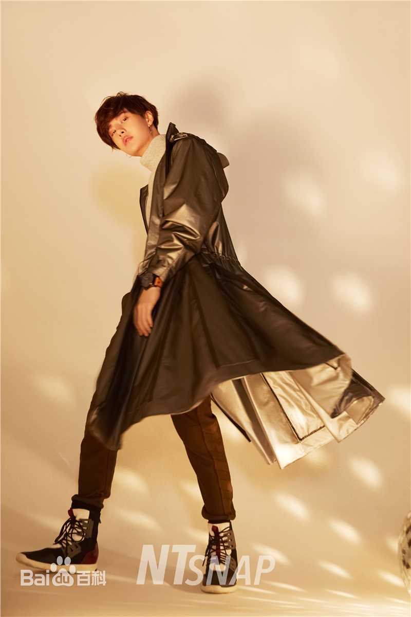 最全王一博(YiBo)在《NTsnap》时尚大片中的壁纸