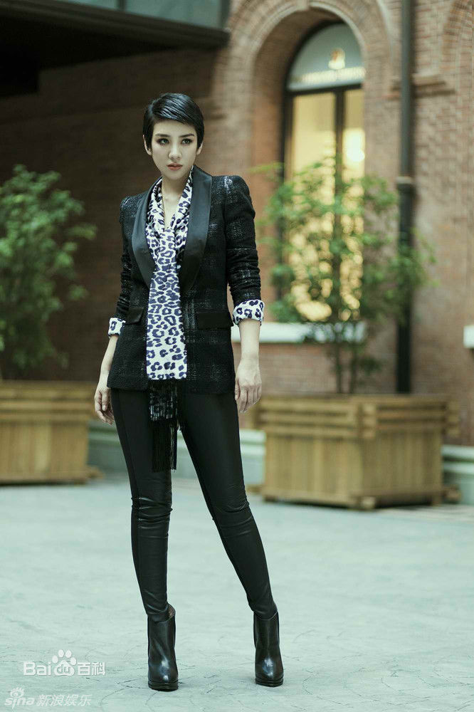 最全黄奕(Crystal)精彩图册