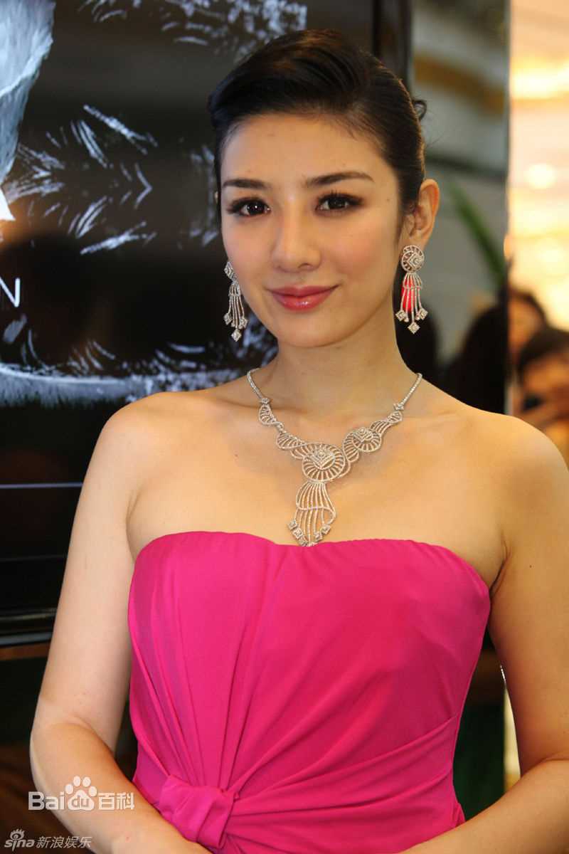 最全黄奕(Crystal)精彩图册