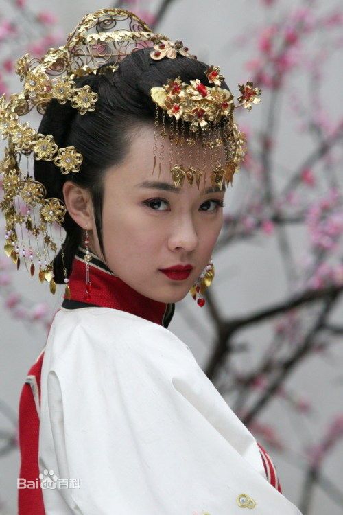 霍思燕(Huo Siyan)在《玫瑰江湖》饰演女一号君绮罗中的