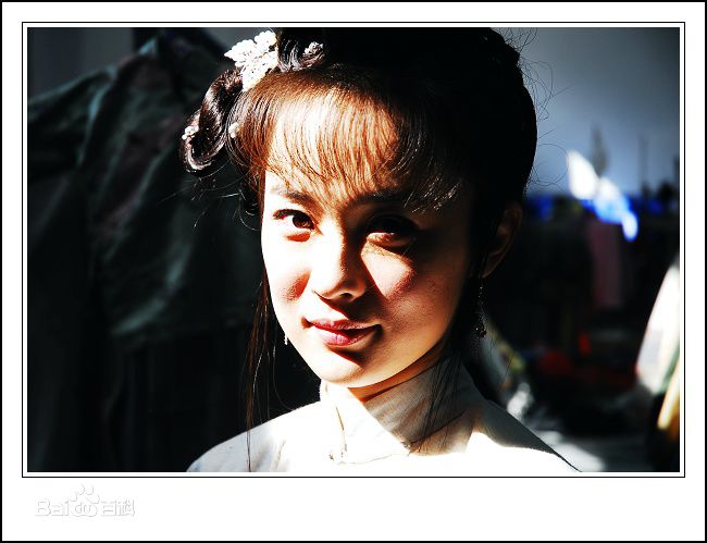 霍思燕(Huo Siyan)在《玫瑰江湖》饰演女一号君绮罗中的