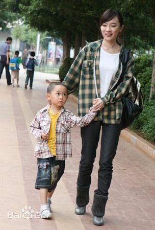 最新霍思燕(Huo Siyan)在《孽缘》饰演女一号汪海灵中的图集