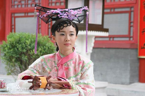 霍思燕(Huo Siyan)在《大清后宫之还君明珠》饰演沈吟秋中的