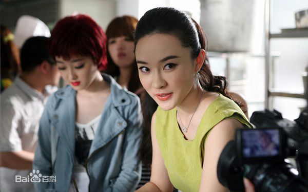 霍思燕(Huo Siyan)在《饮食男女2》饰演女一号瓦儿中的